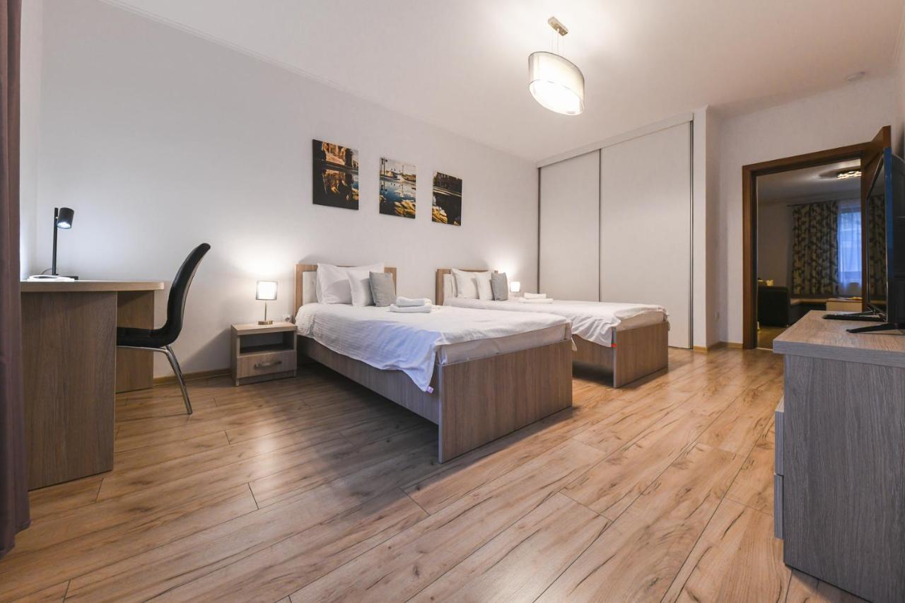 Spacious And Quiet 2 Bedroom Apartment Cluj-Napoca Exterior photo