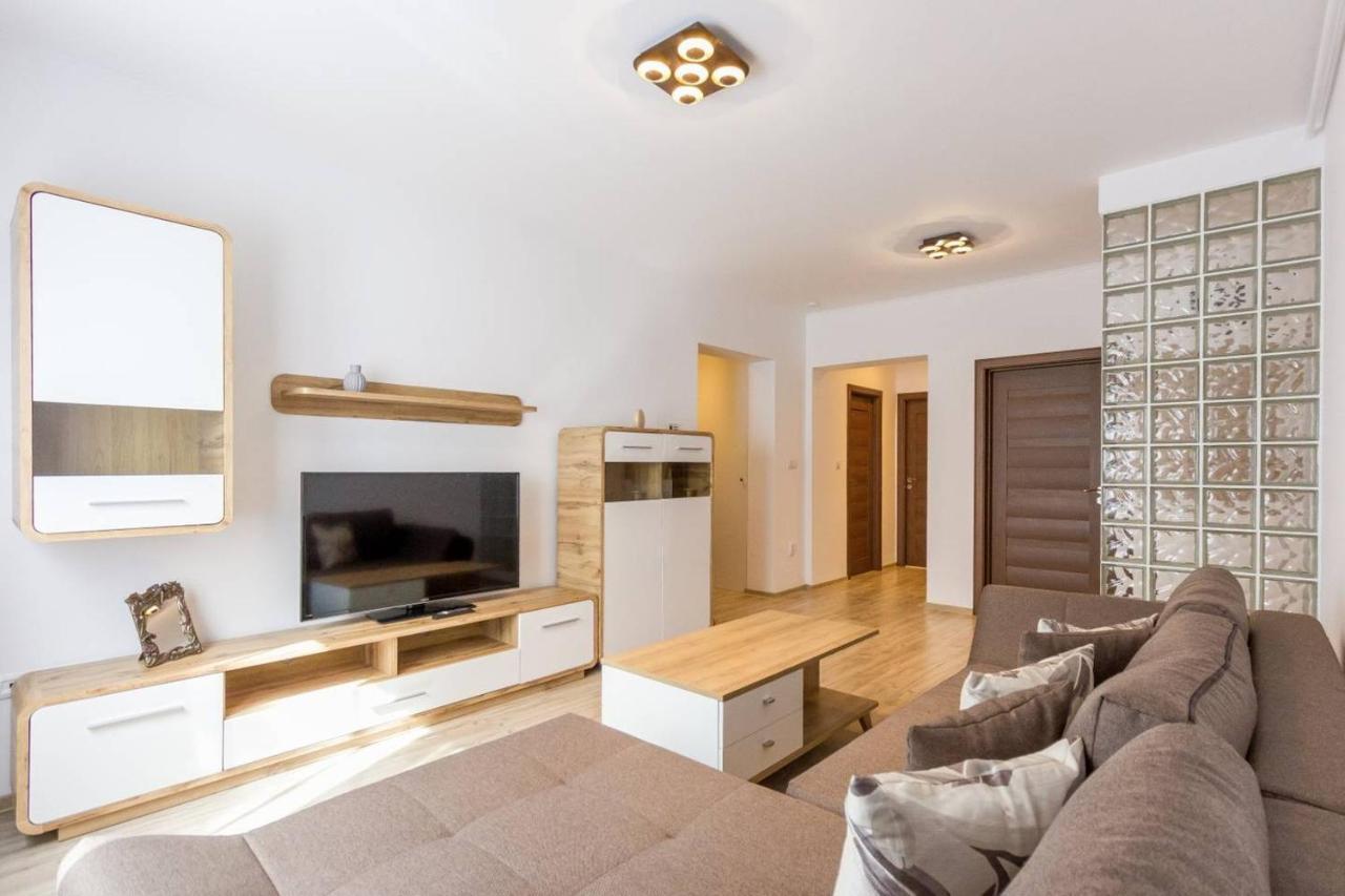 Spacious And Quiet 2 Bedroom Apartment Cluj-Napoca Exterior photo