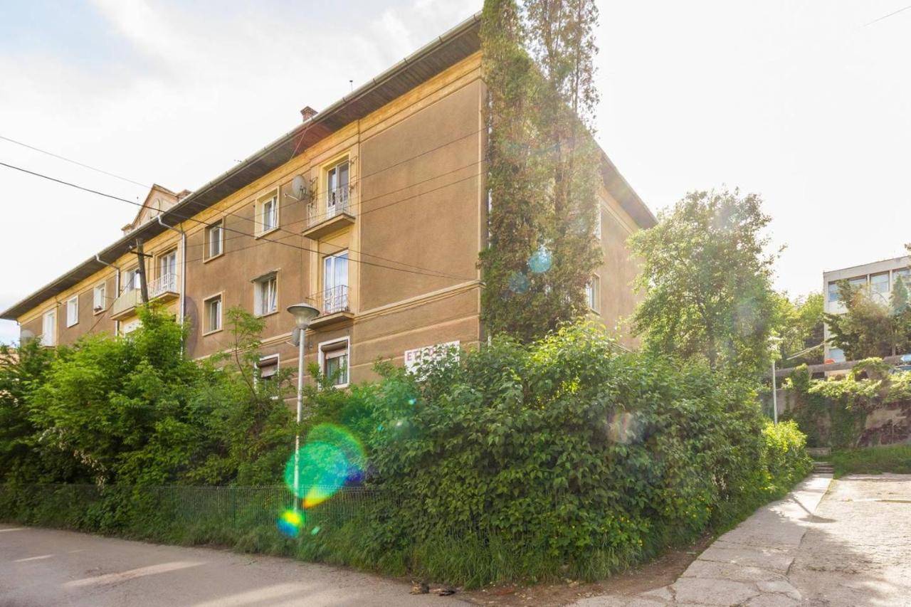 Spacious And Quiet 2 Bedroom Apartment Cluj-Napoca Exterior photo