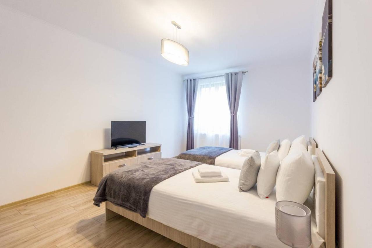 Spacious And Quiet 2 Bedroom Apartment Cluj-Napoca Exterior photo